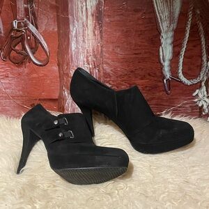 Stuart Weitzman leather shoes